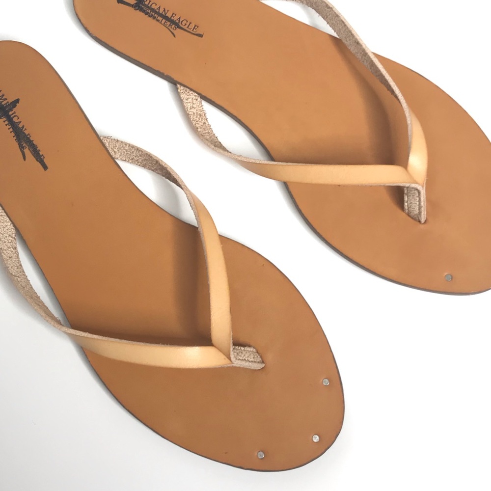 AEO Leather Flip Flop Sandals 8 Tan Thin Strap